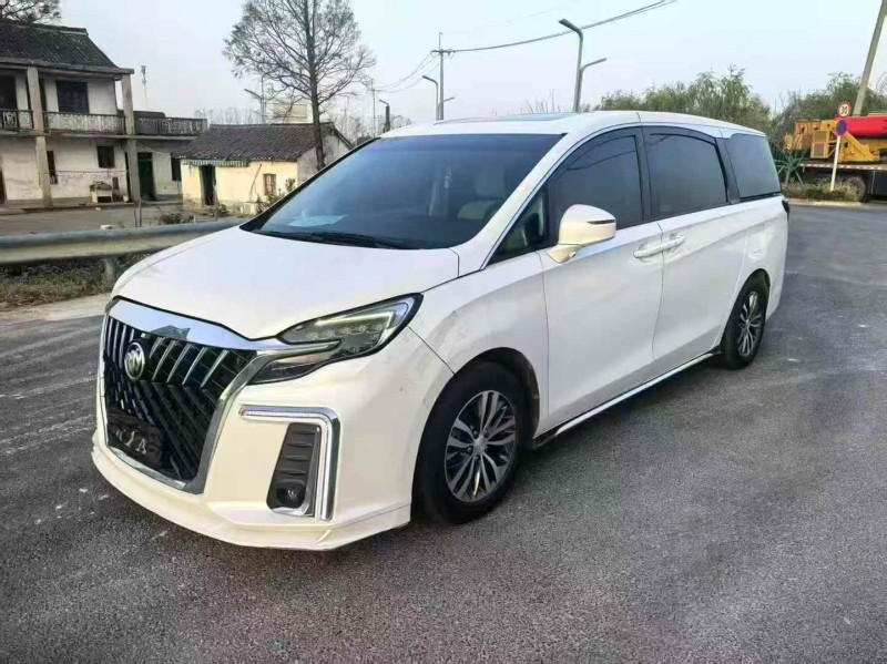 苏州22年别克GL82