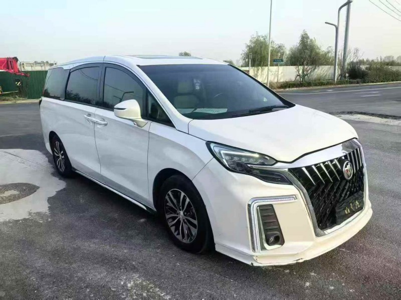 苏州22年别克GL83