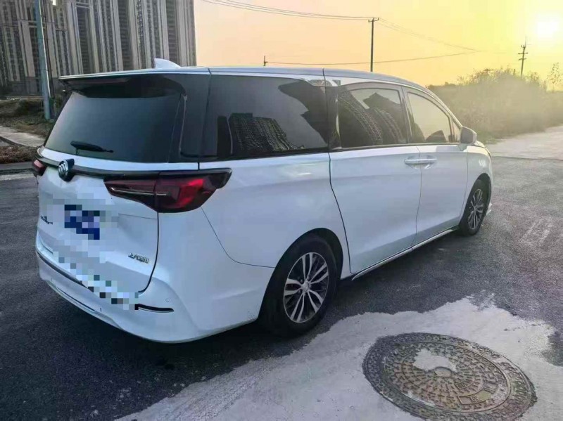 苏州22年别克GL87