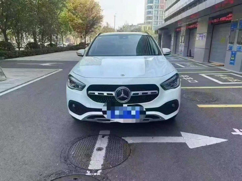 铜陵22年奔驰GLA1