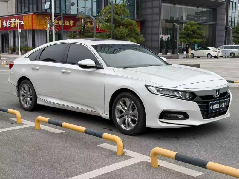 茂名21年本田雅阁2