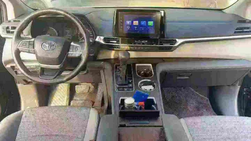 淮安22年丰田塞纳6