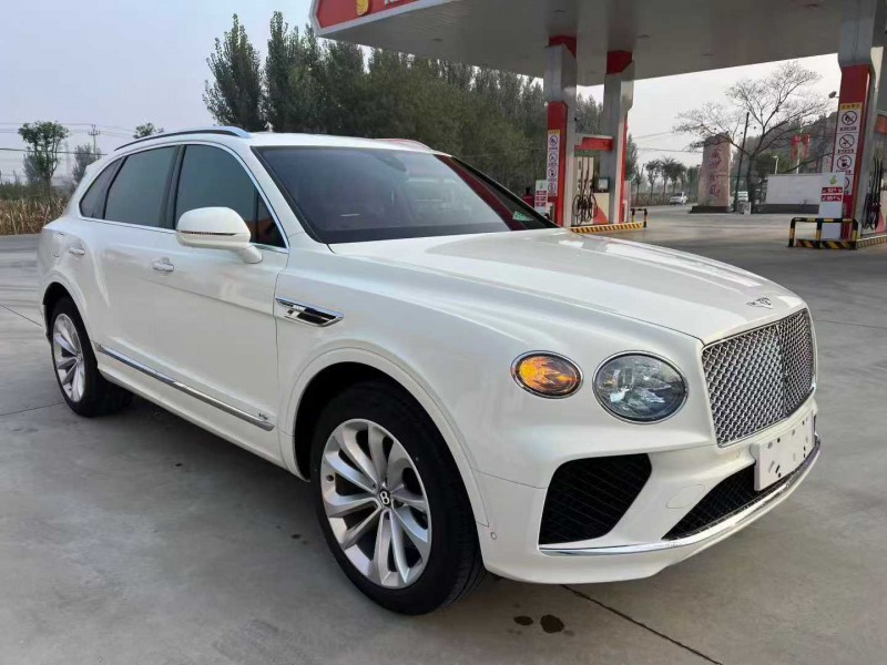 唐山21年宾利添越2