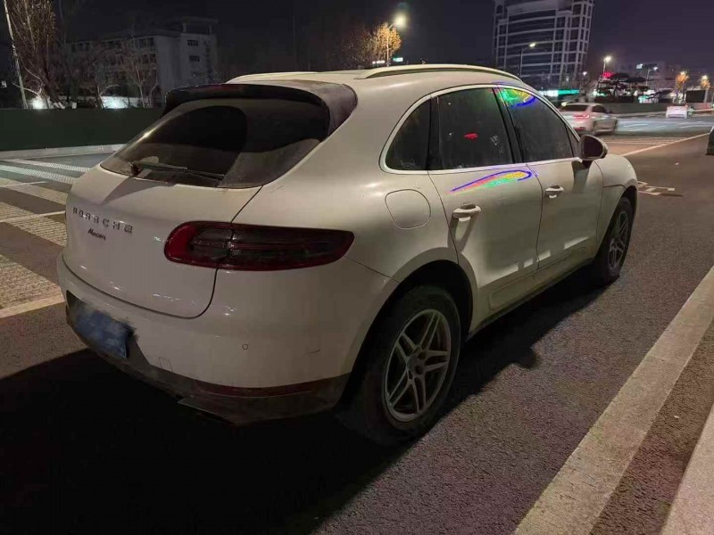 烟台15年保时捷Macan8