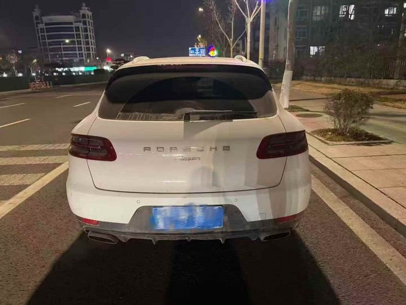 烟台15年保时捷Macan9
