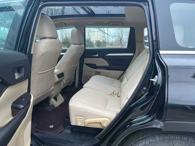 徐州17年丰田汉兰达5