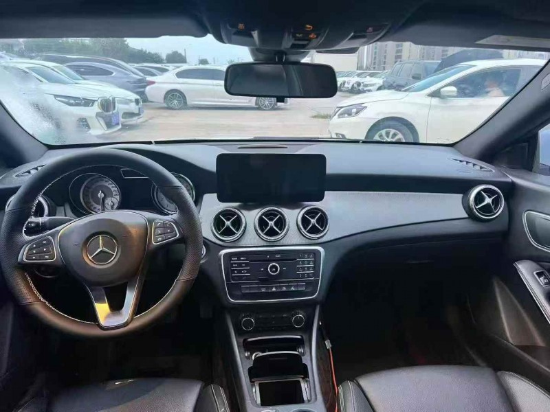 郑州16年奔驰CLA8