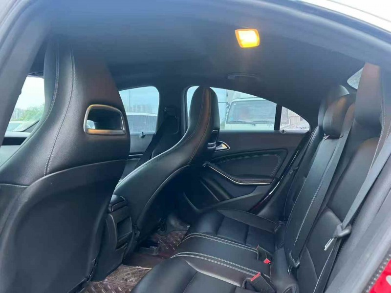 郑州16年奔驰CLA9