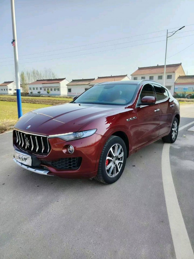 太原18年玛莎拉蒂Levante2