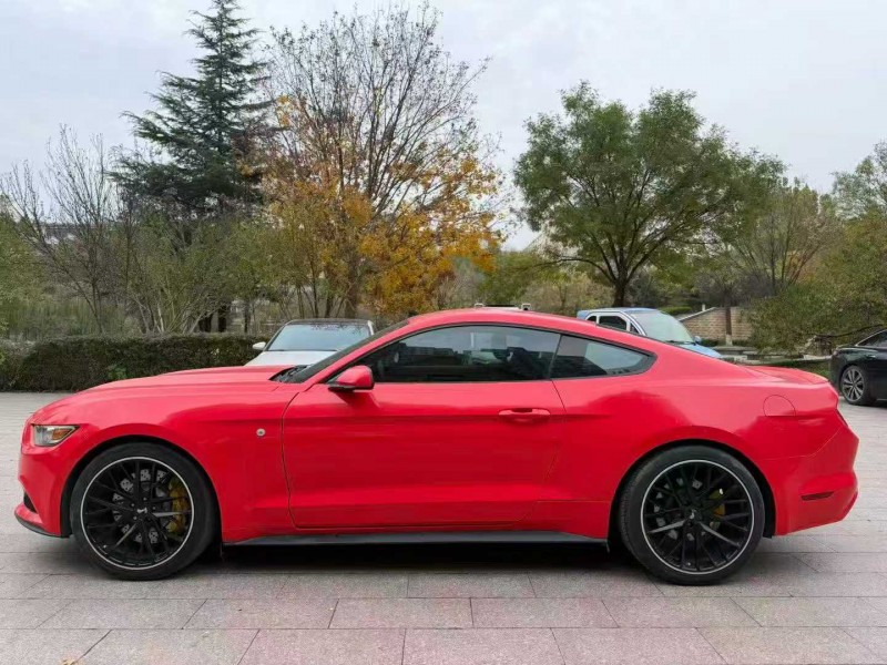 邢台16年福特野马5