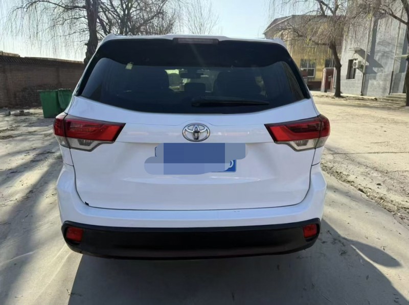 保定19年丰田汉兰达8