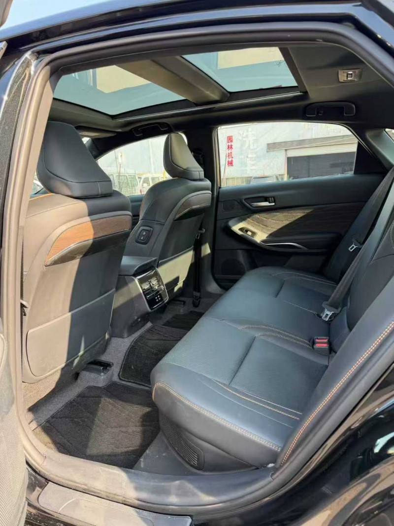 邢台25年丰田亚洲龙4