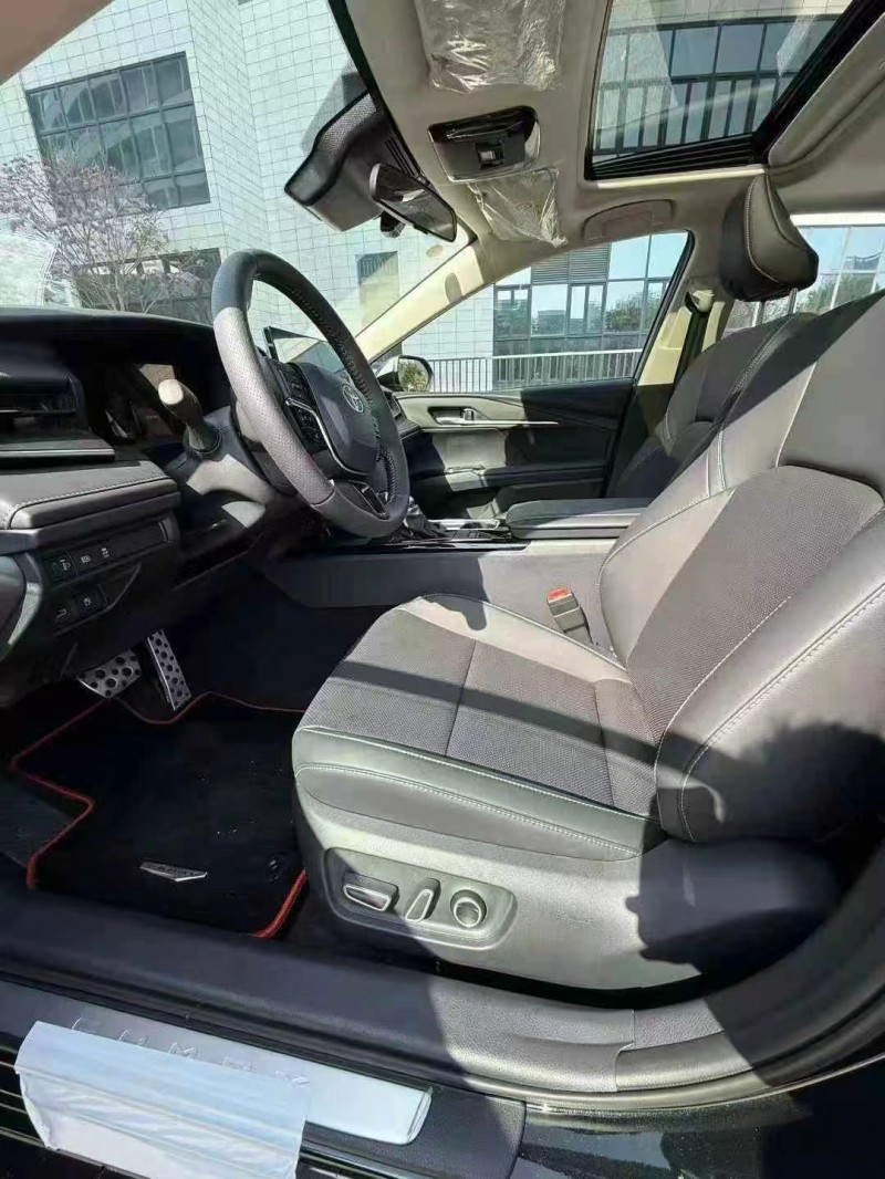 佛山25年丰田凯美瑞4