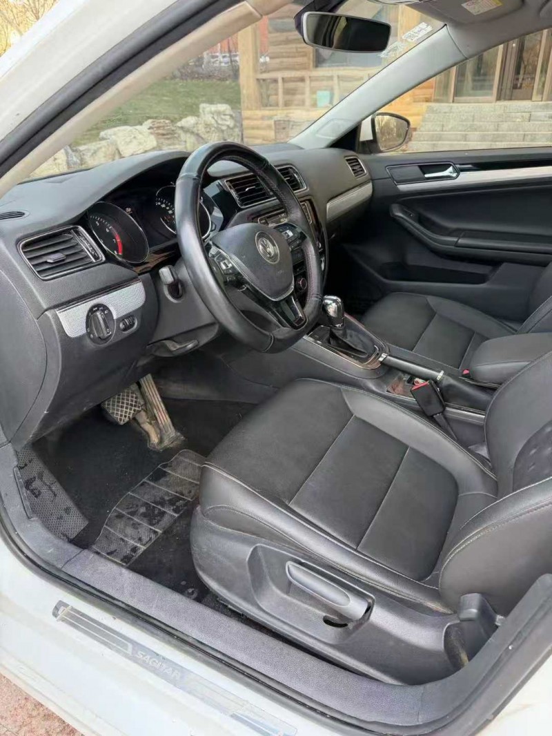 邢台17年大众速腾3