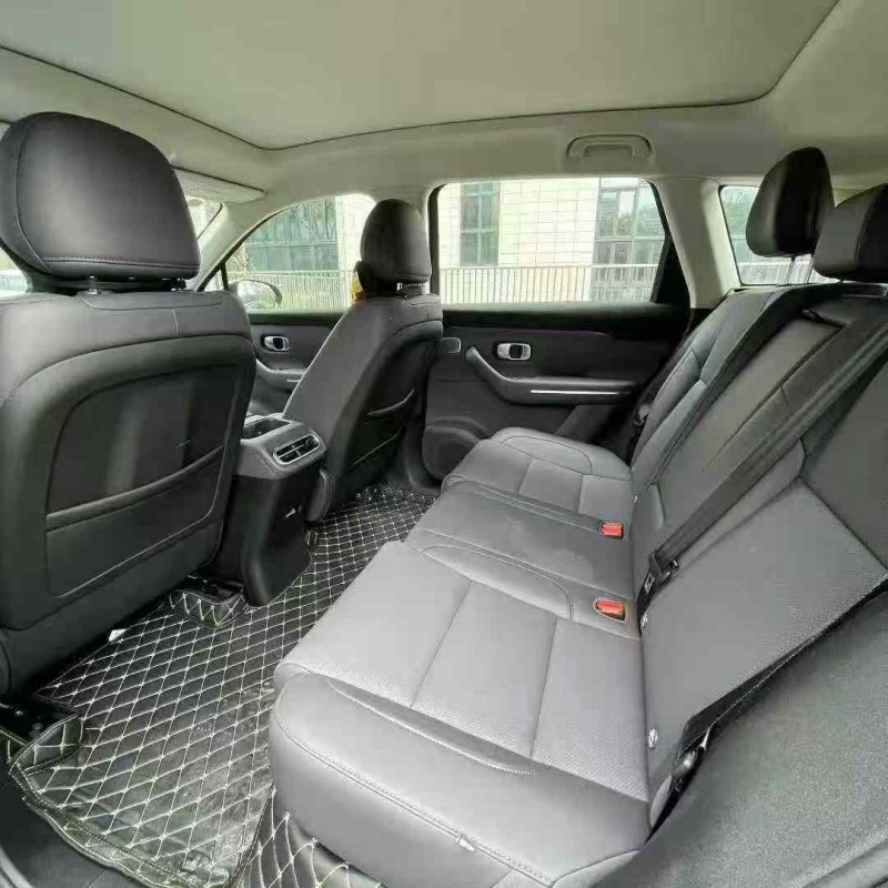 深圳25年零跑汽车C104