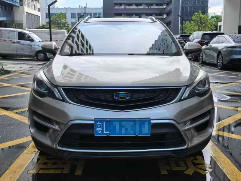 深圳17年吉利帝豪1