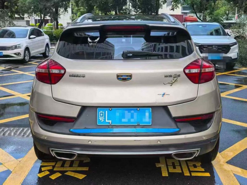 深圳17年吉利帝豪9