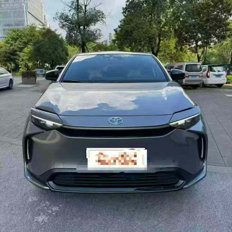 深圳25年丰田铂智1