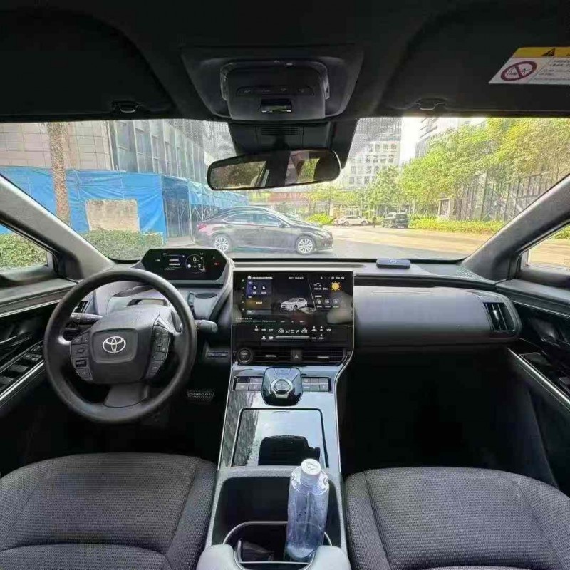 深圳25年丰田铂智5