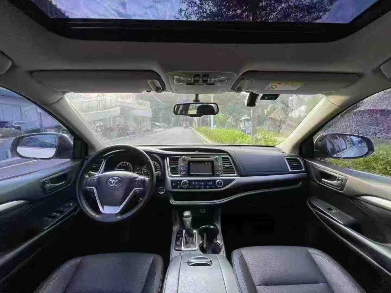 深圳17年丰田汉兰达5