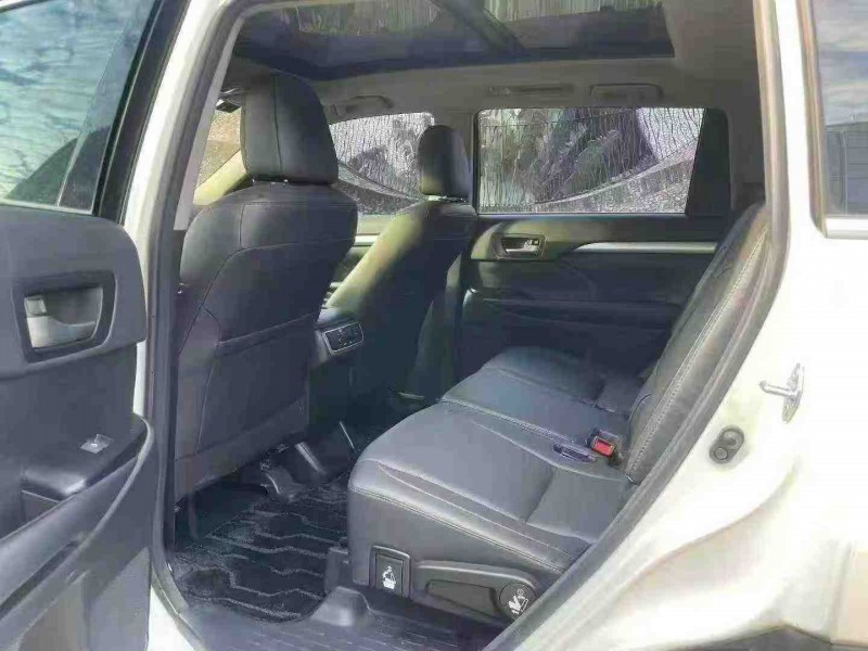 深圳17年丰田汉兰达6