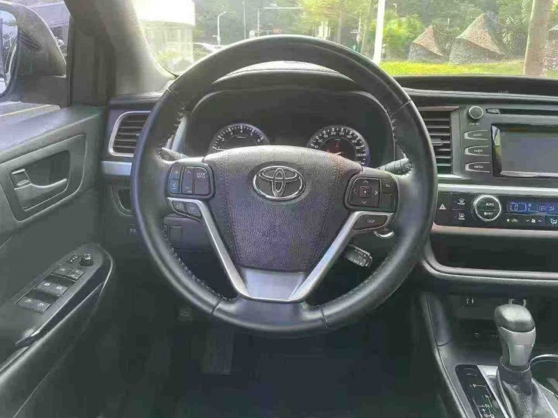 深圳17年丰田汉兰达7