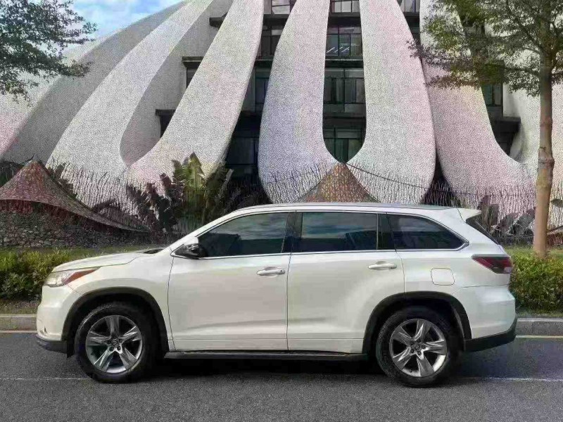 深圳17年丰田汉兰达8