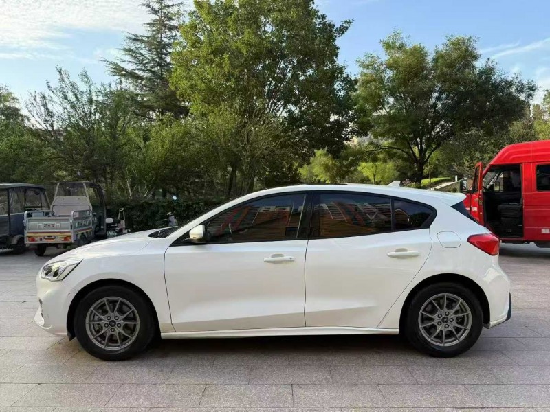 邢台20年福特福克斯2