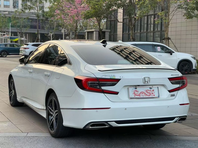佛山23年本田雅阁7