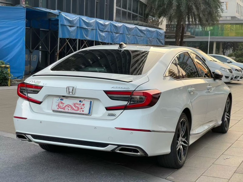 佛山23年本田雅阁8