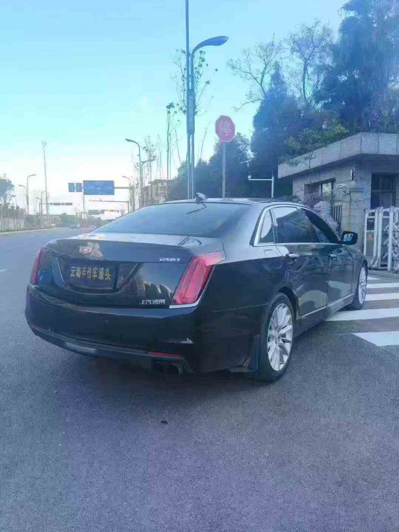 思茅18年凯迪拉克CT68