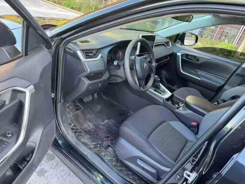 丽江22年丰田威兰达6