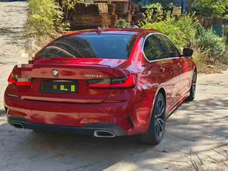 贵阳20年宝马3系8