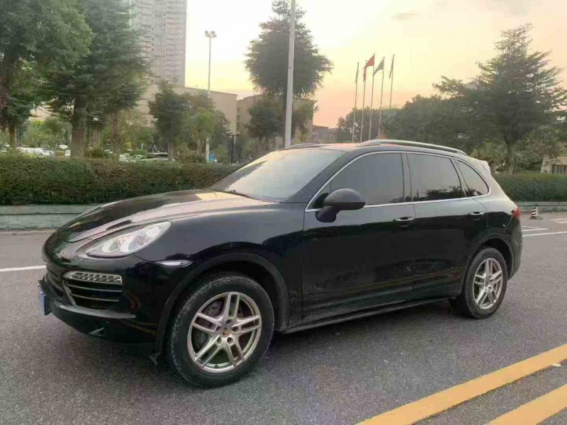 汕头14年保时捷卡宴3