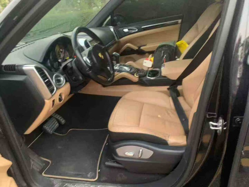 汕头14年保时捷卡宴5