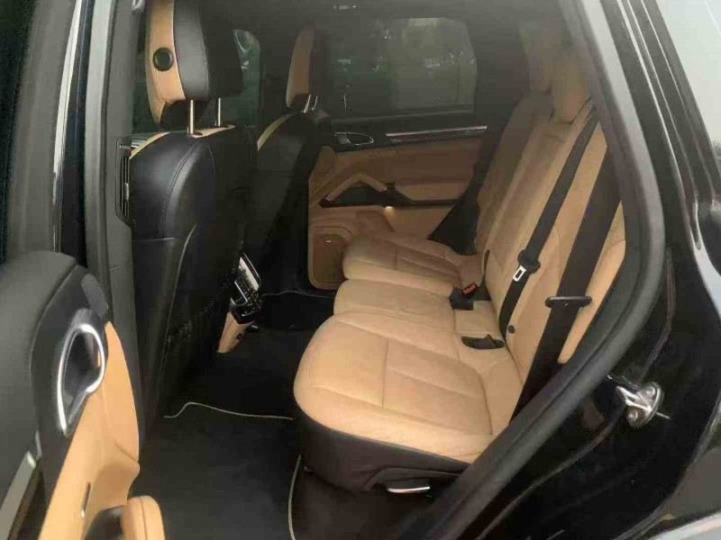 汕头14年保时捷卡宴6