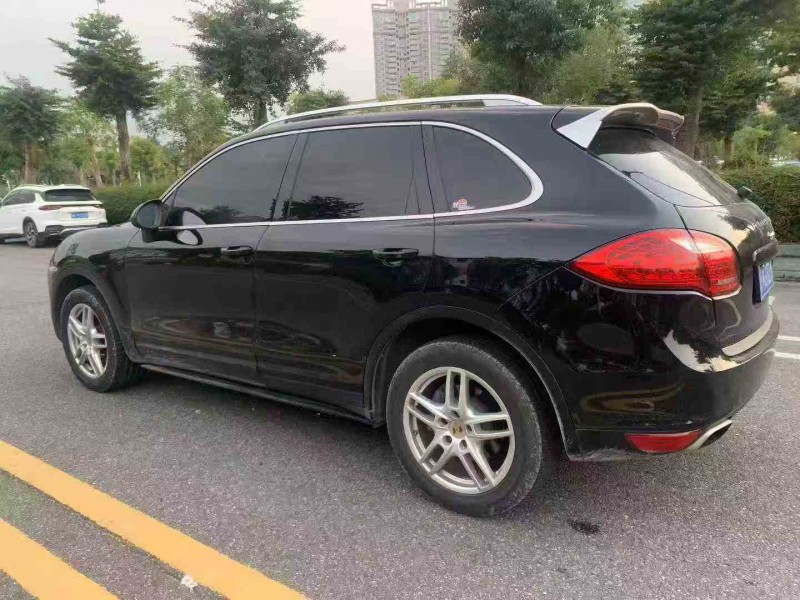 汕头14年保时捷卡宴7