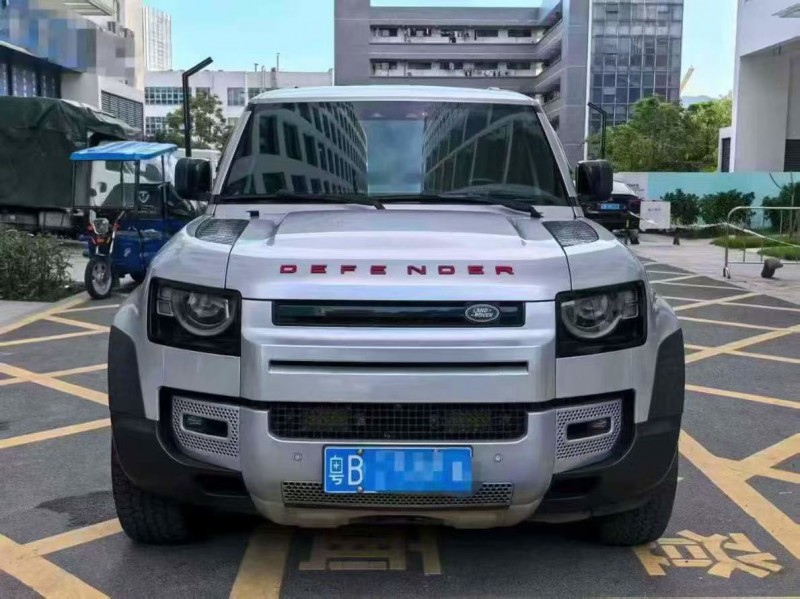 深圳23年路虎卫士1