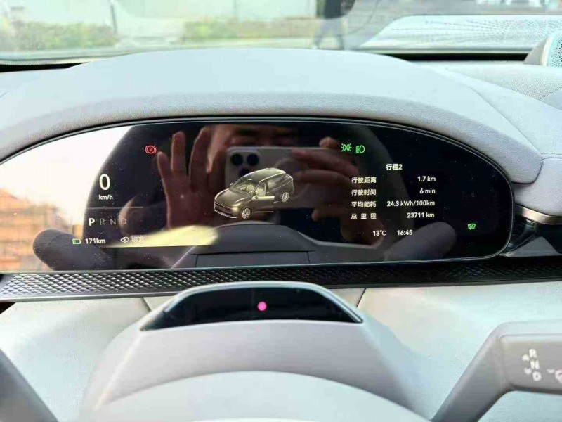 衢州25年极氪汽车7X3