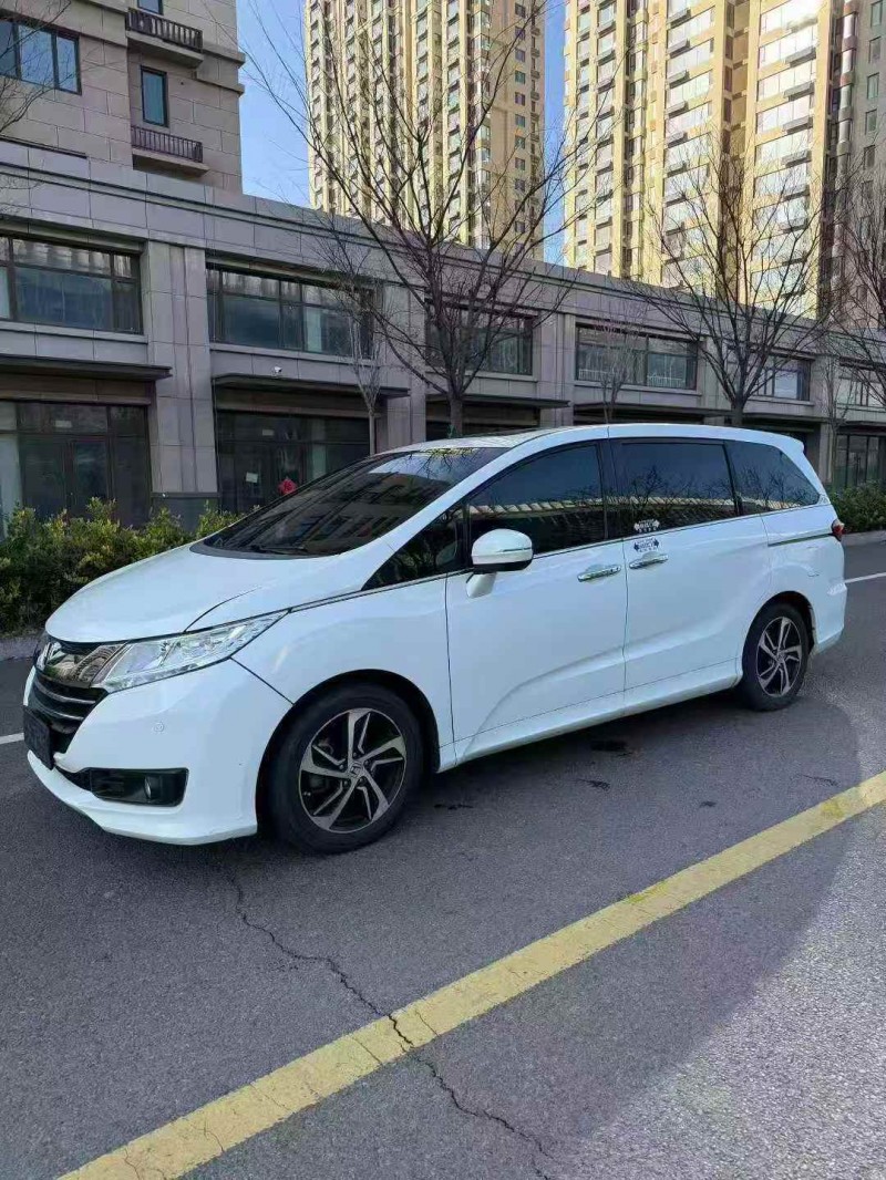 济宁16年本田奥德赛3