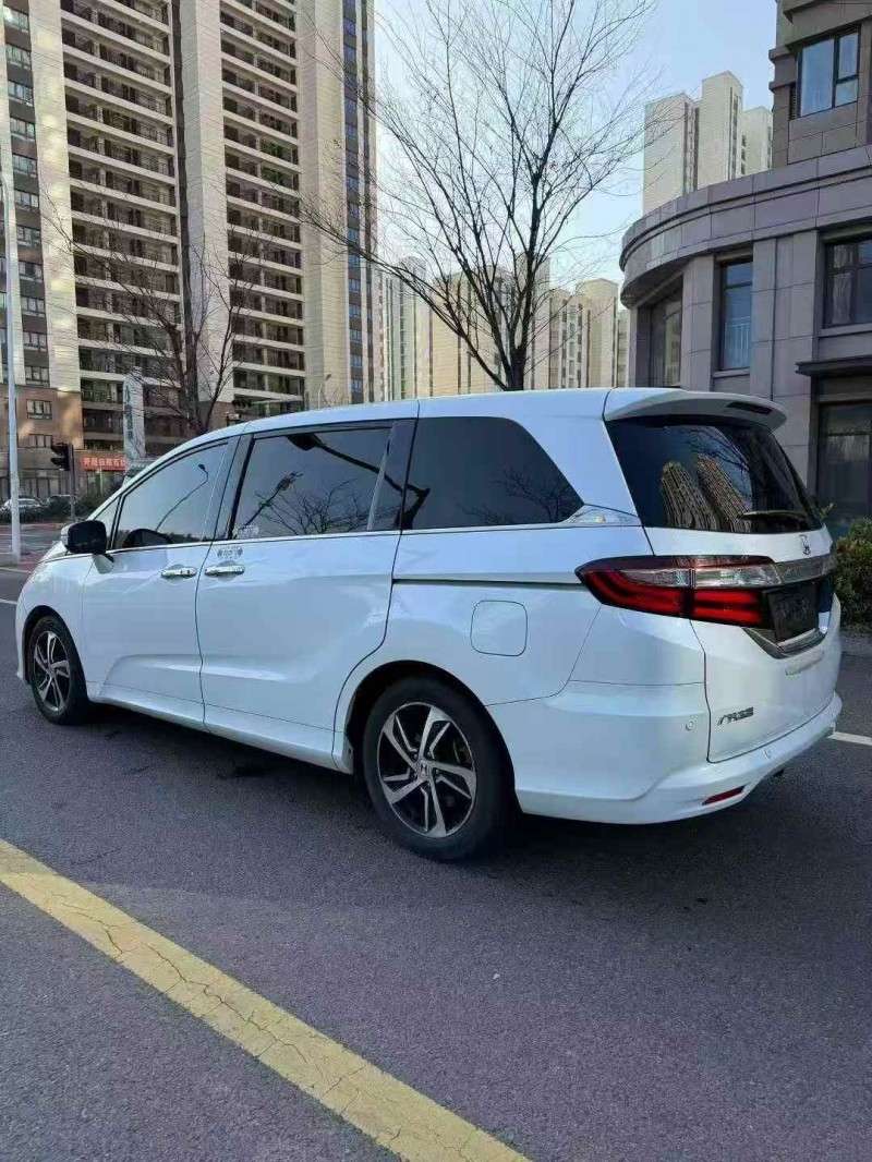 济宁16年本田奥德赛7