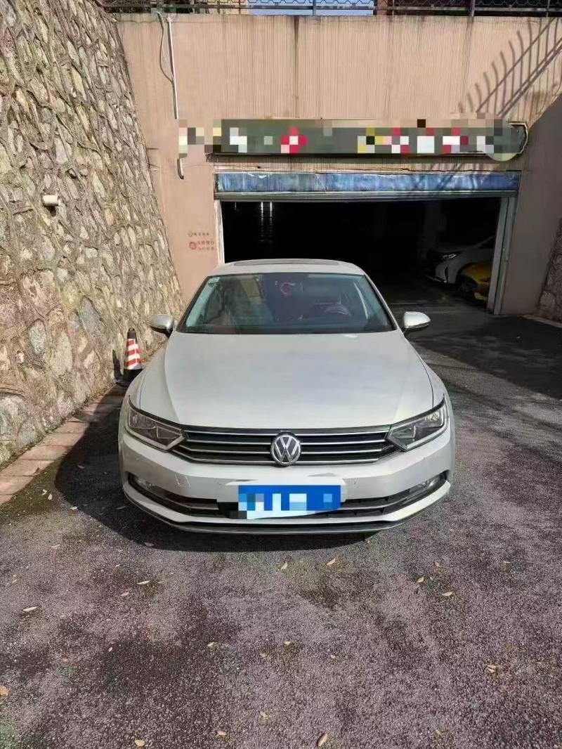 六盘水19年大众迈腾1