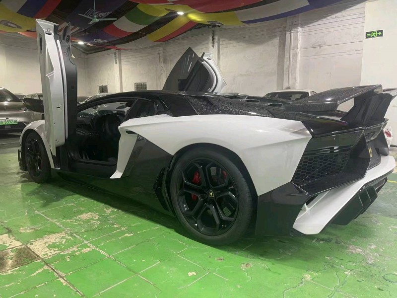 广州14年兰博基尼LP7007