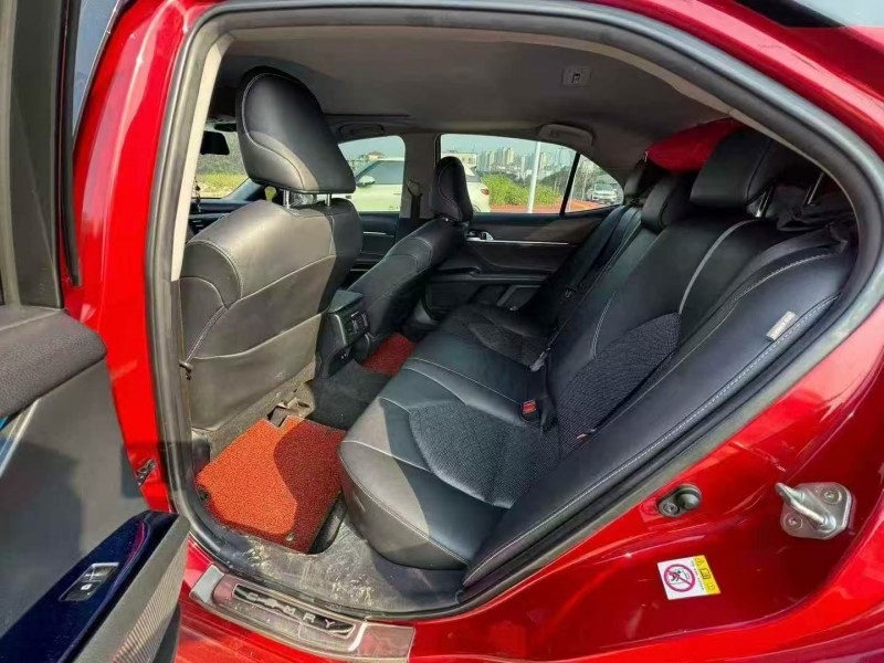 九江18年丰田凯美瑞5