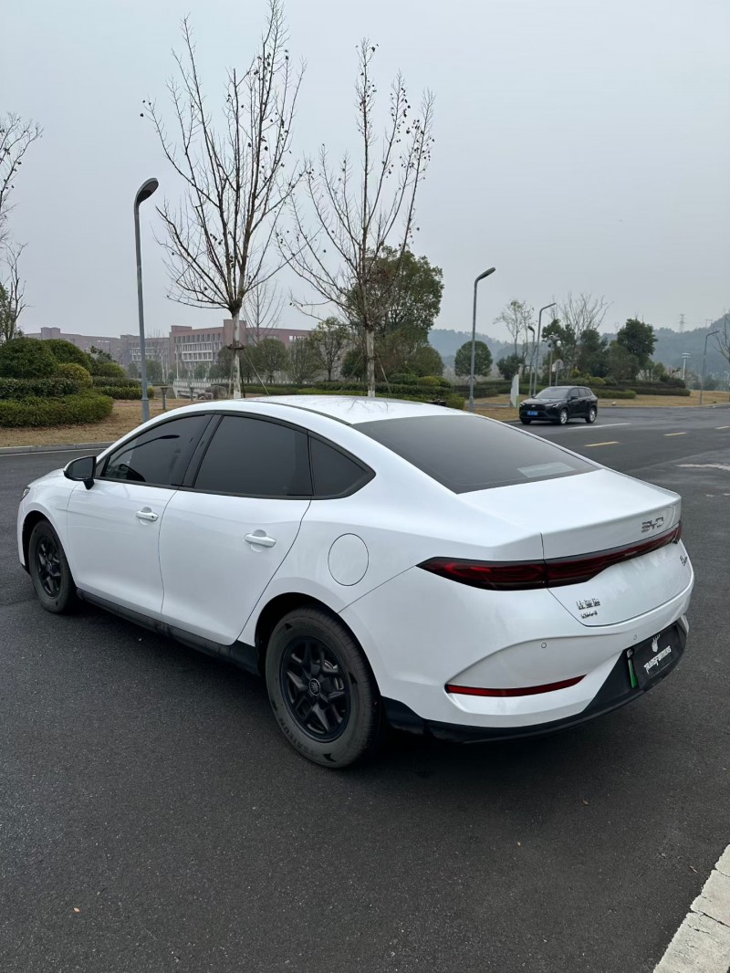 宜春25年比亚迪秦3