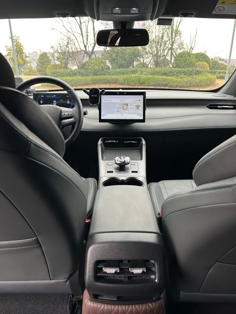 宜春25年比亚迪秦8