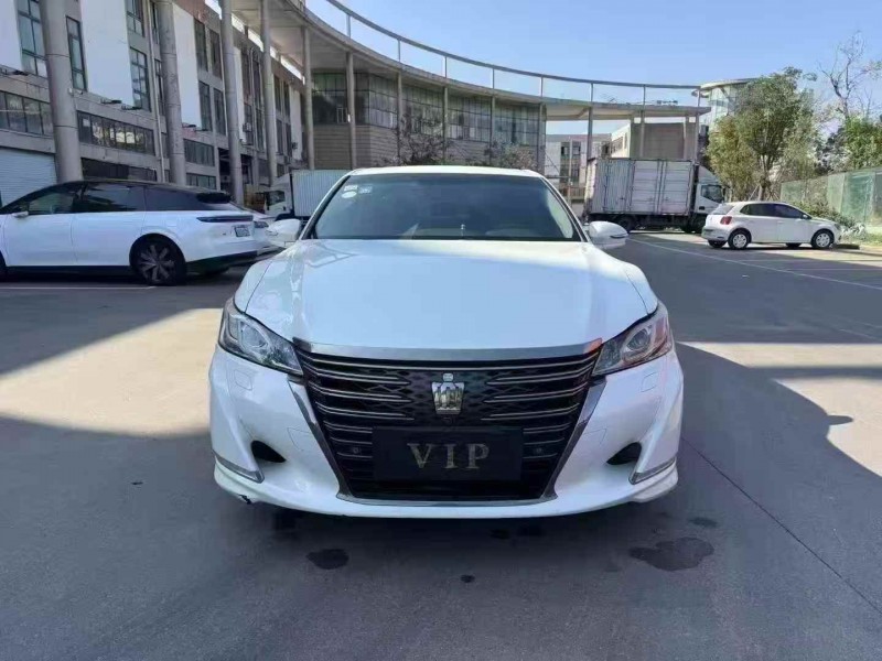 湖州18年丰田皇冠1