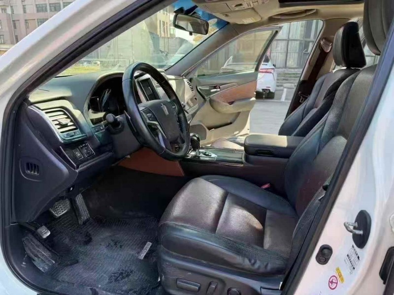 湖州18年丰田皇冠6