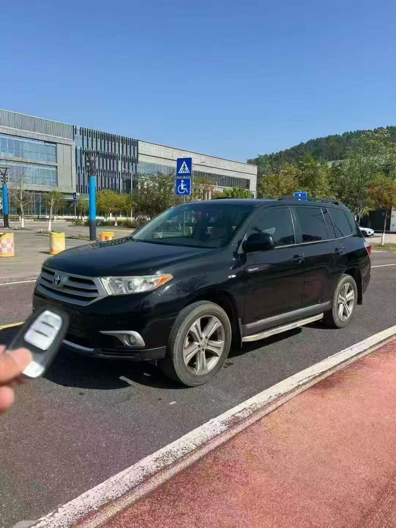 柳州15年丰田汉兰达2