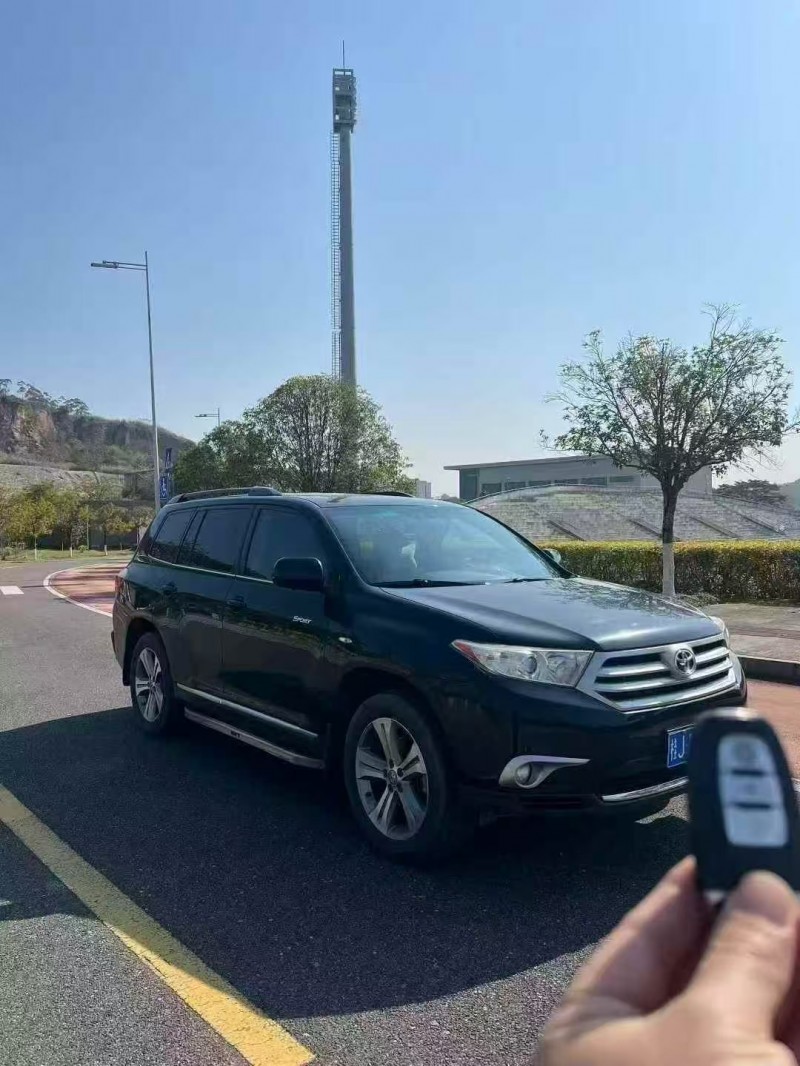 柳州15年丰田汉兰达3